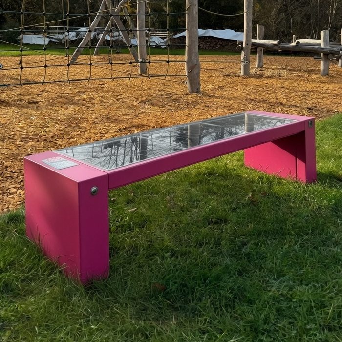 Pinke Solarbank, Stadtmöbel