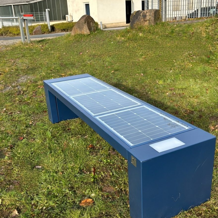 blau Solarbank, Satdtmöbel